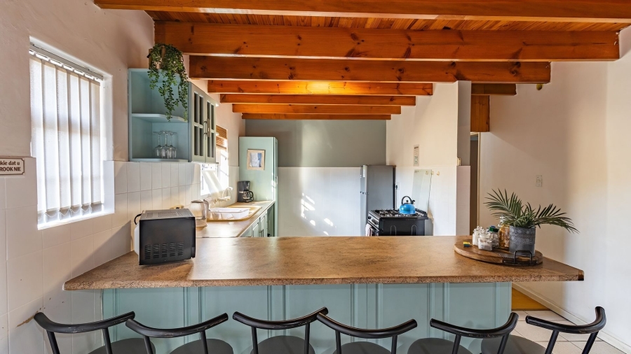 7 Bedroom Property for Sale in Kleinmond Western Cape